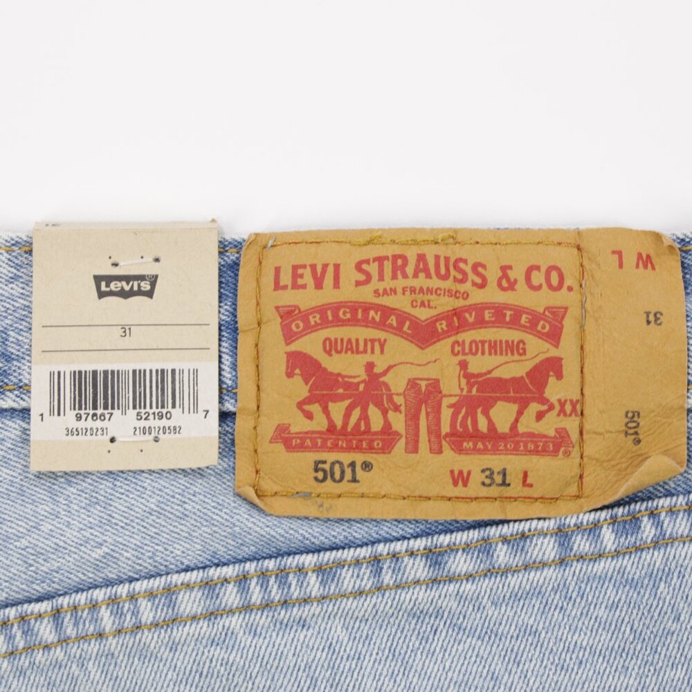 Levi's 501 Men's Original Fit Hemmed 9" Denim Button Fly Shorts Light Blue 31X9 - Picture 10 of 10
